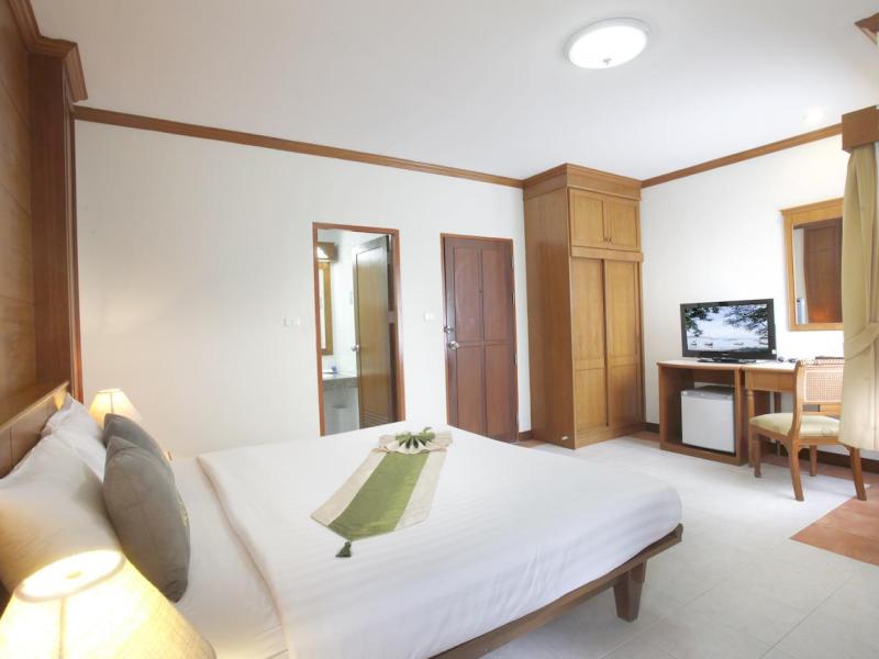 Palmyra Patong Resort