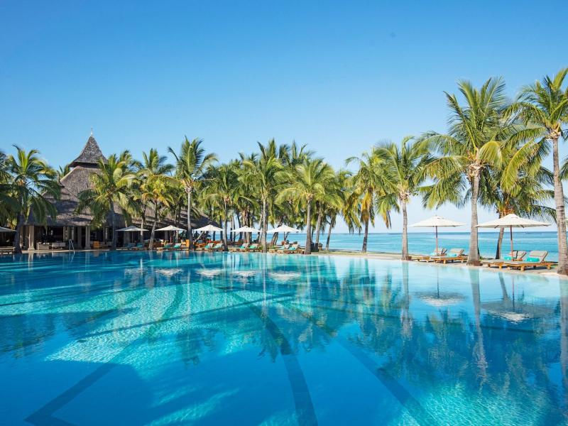 Paradis Beachcomber Golf Resort & Spa