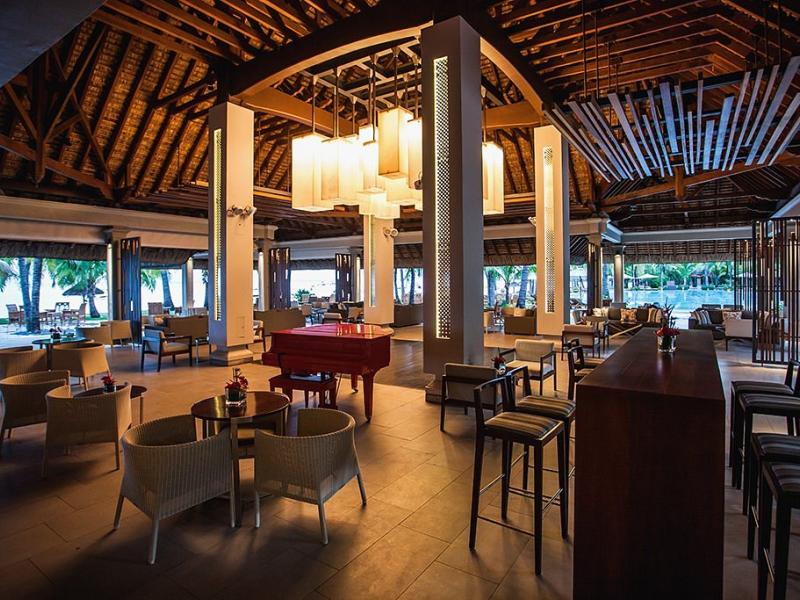 Paradis Beachcomber Golf Resort & Spa