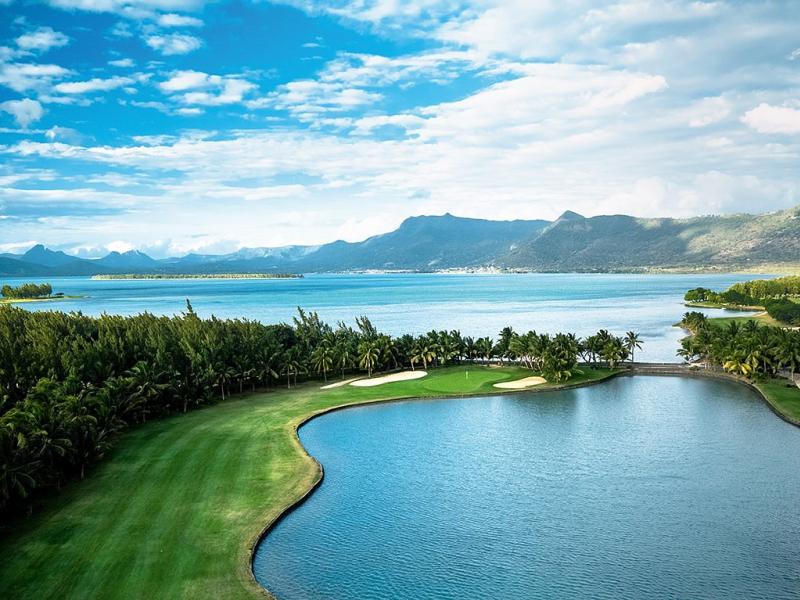 Paradis Beachcomber Golf Resort & Spa