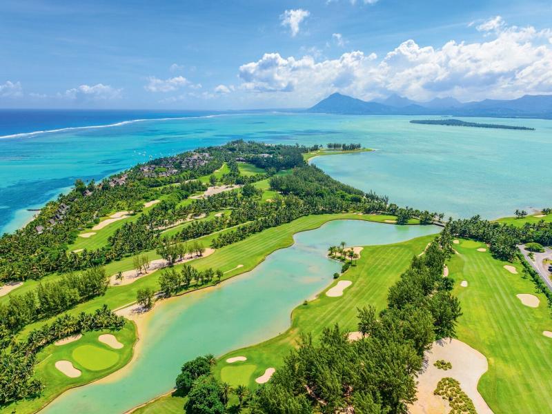 Paradis Beachcomber Golf Resort & Spa