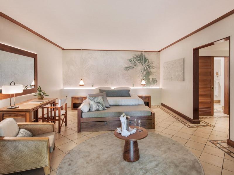 Paradis Beachcomber Golf Resort & Spa