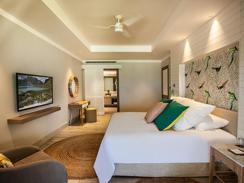 Paradis Beachcomber Golf Resort & Spa