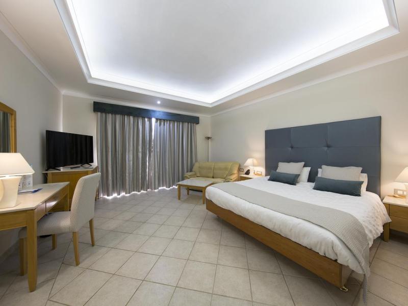 Paradise Bay Resort