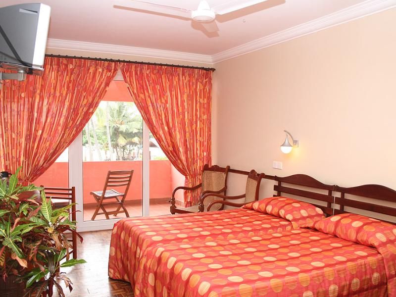 Paradise Beach Hotel