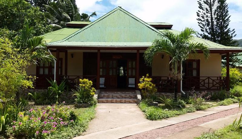 Paradise Flycatchers Lodge