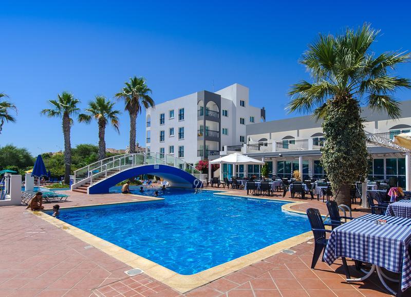 Paramount Hotel Apartments