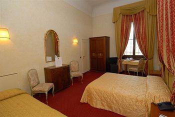 Paris Hotel Rome