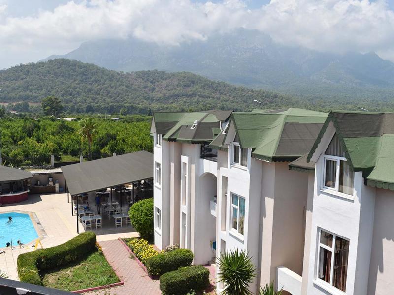Ares Hotel