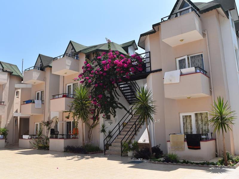 Ares Hotel