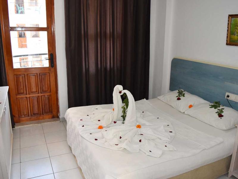 Ares Hotel