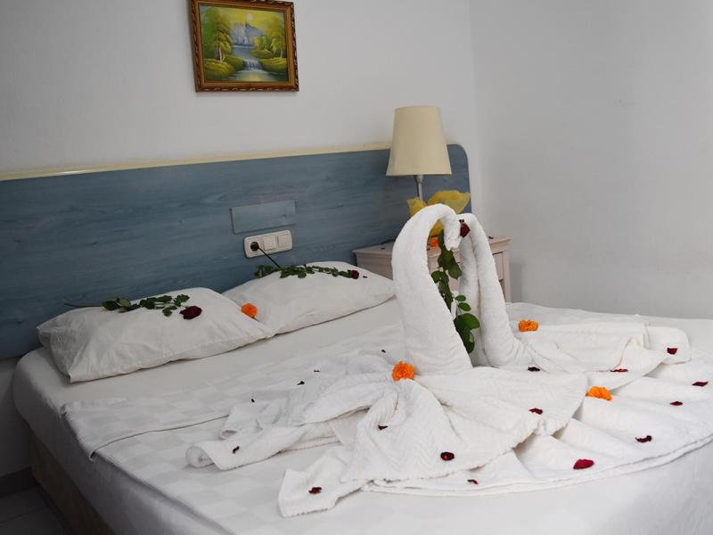 Ares Hotel