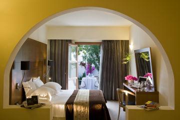 Aressana Spa Hotel & Suites