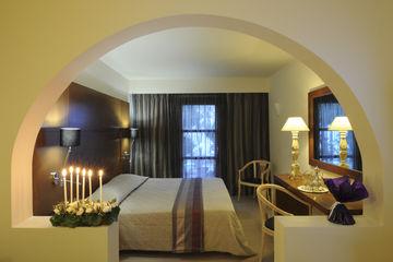 Aressana Spa Hotel & Suites