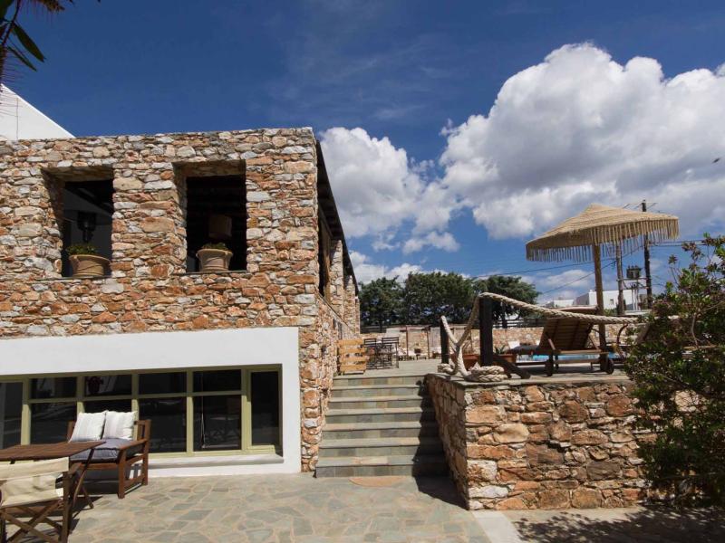 Parosland Hotel & Resort