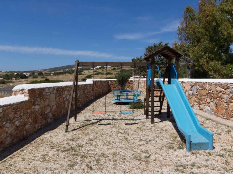 Parosland Hotel & Resort