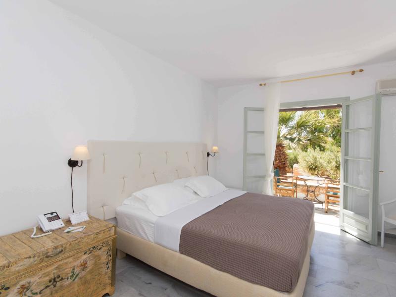 Parosland Hotel & Resort
