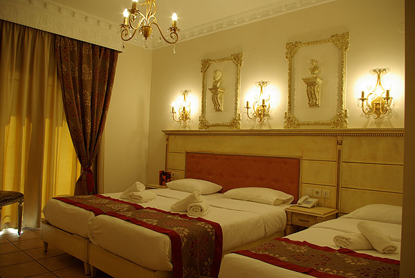 Parthenon Art hotel