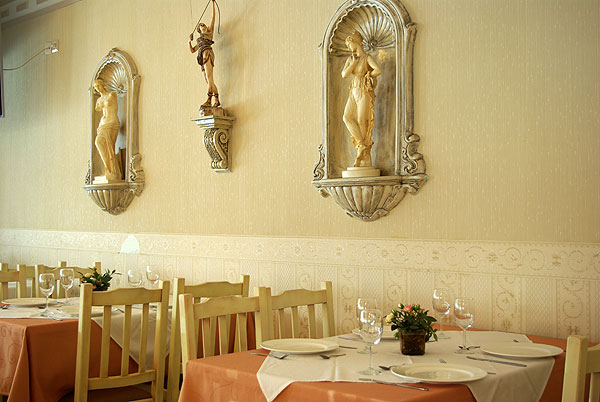 Parthenon Art hotel