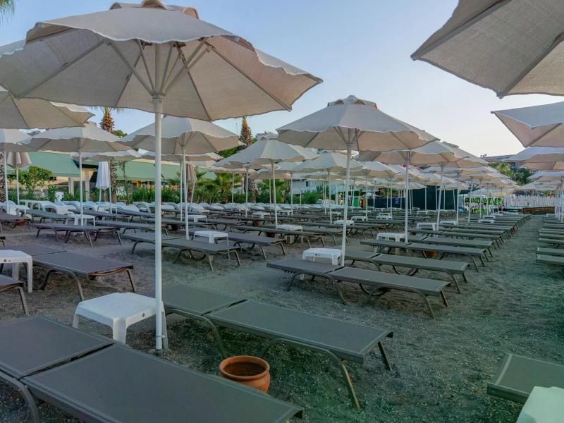 Pasa Beach Hotel