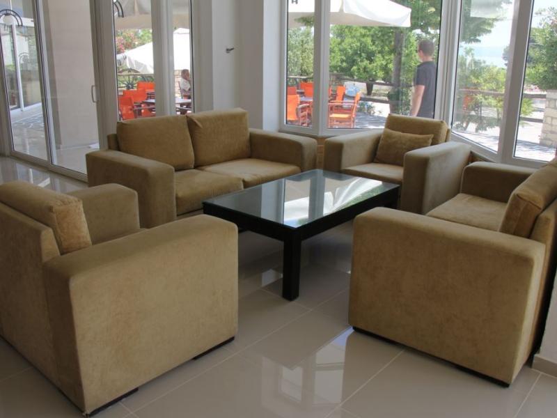 Pashos Hotel