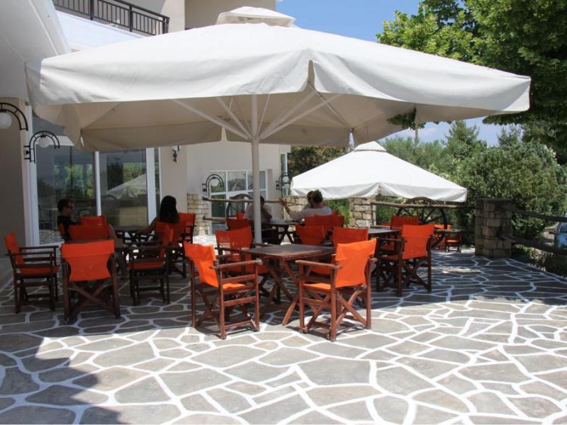 Pashos Hotel
