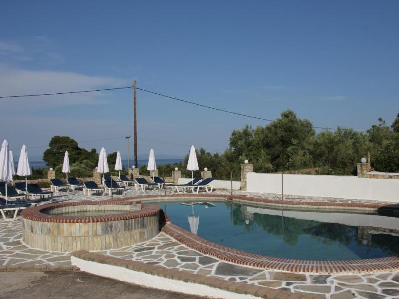 Pashos Hotel