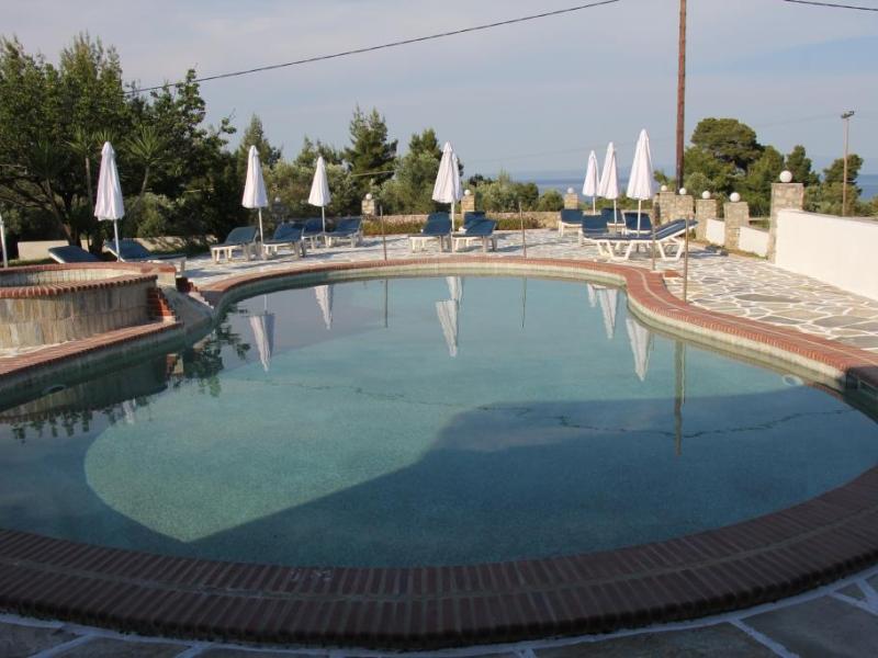 Pashos Hotel