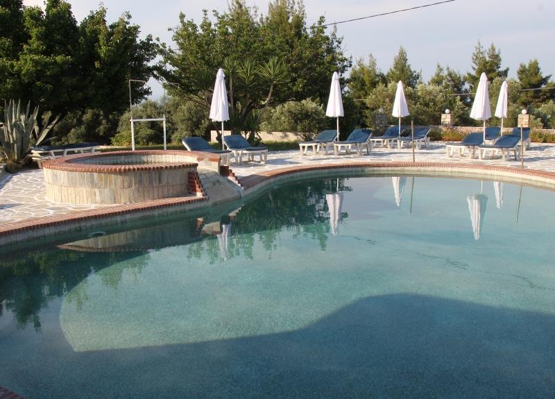 Pashos Hotel