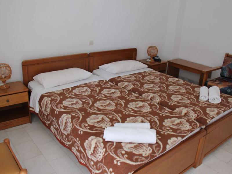 Pashos Hotel