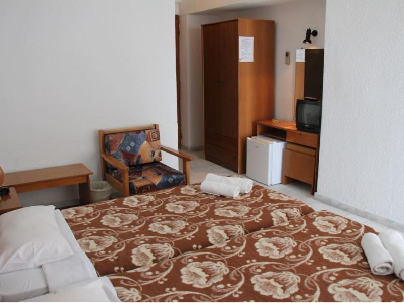 Pashos Hotel