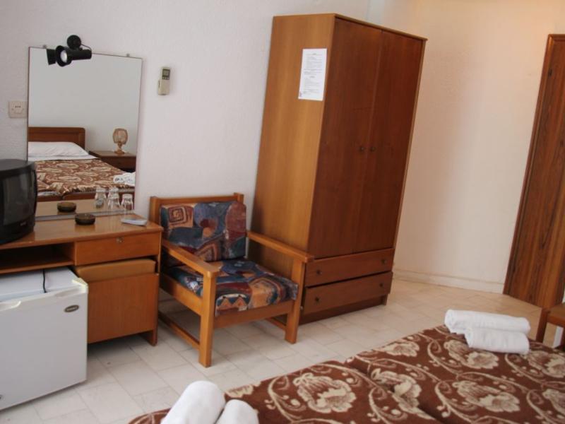 Pashos Hotel