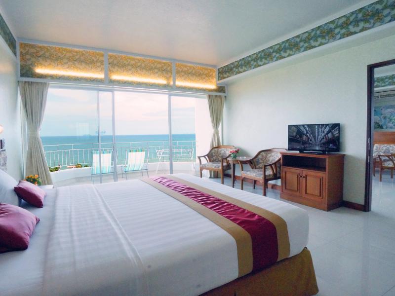 Pattaya Park Beach Resort