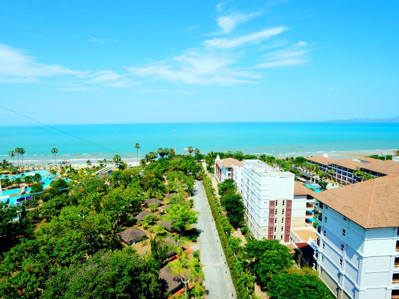 Pattaya Park Beach Resort