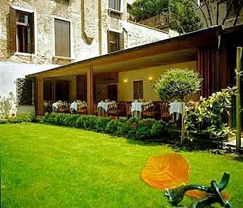 Hotel Pausania