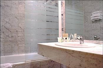 9 Hotel Republique