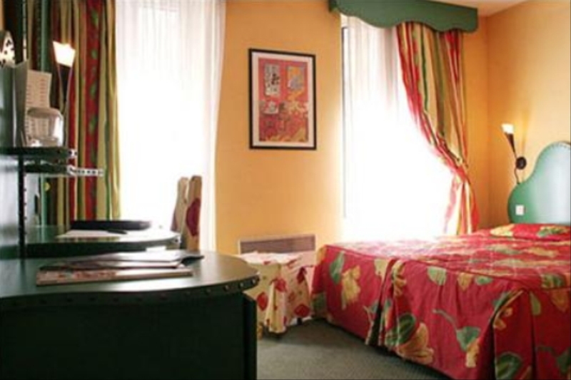 9 Hotel Republique