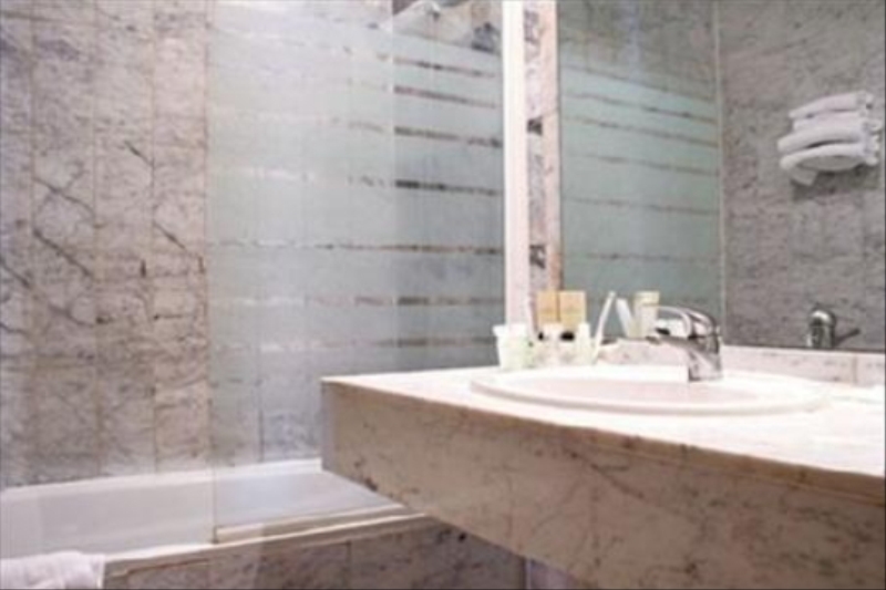 9 Hotel Republique