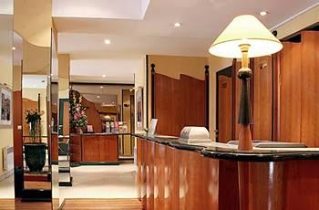 9 Hotel Republique