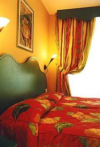 9 Hotel Republique