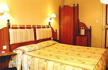 9 Hotel Republique