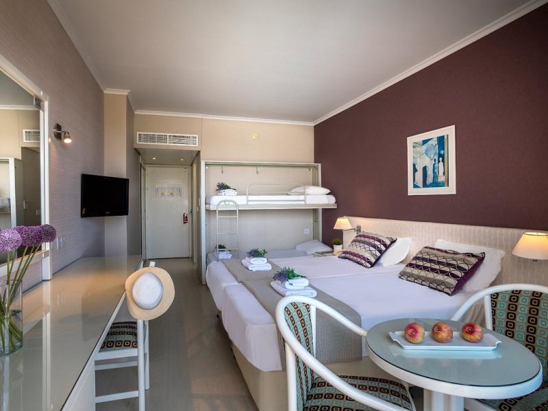 Pavlo Napa Beach Hotel (Pavlo Napa Hotel)