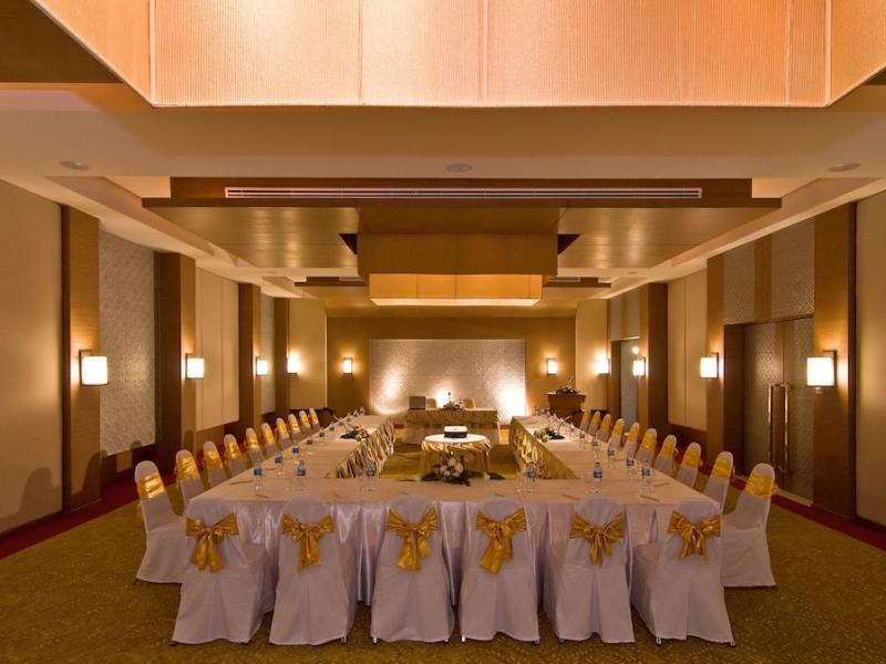 Peach Blossom Resort