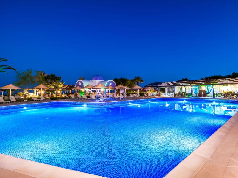 Pegasos Deluxe Beach Hotel