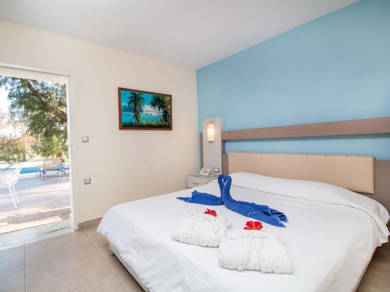 Pegasos Deluxe Beach Hotel