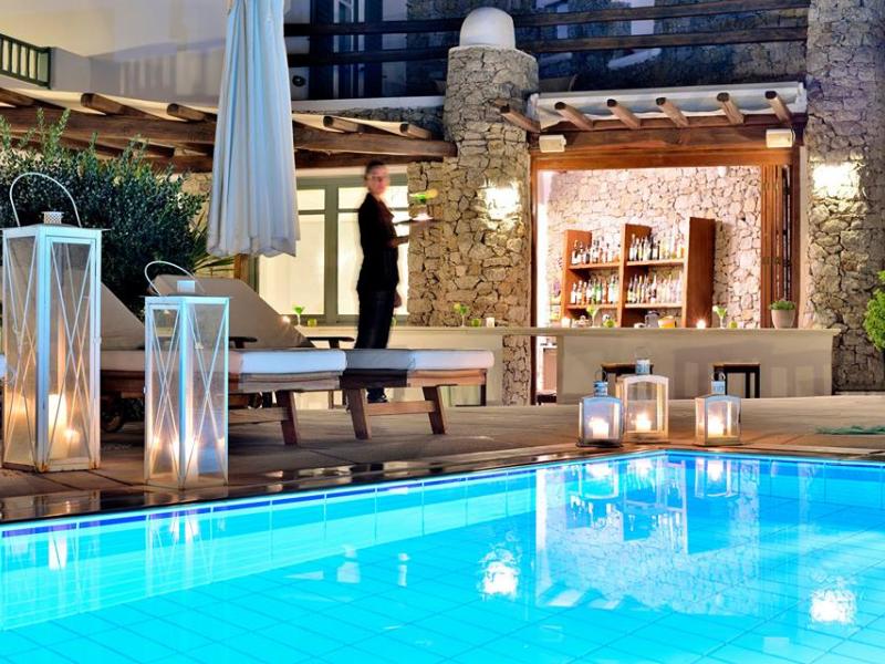 Pelican Bay Art Hotel