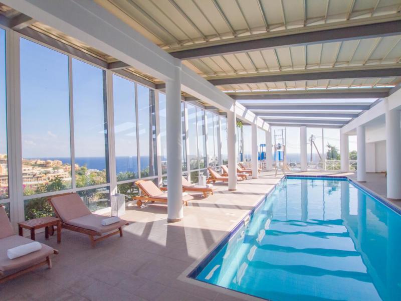 Peninsula Resort & Spa