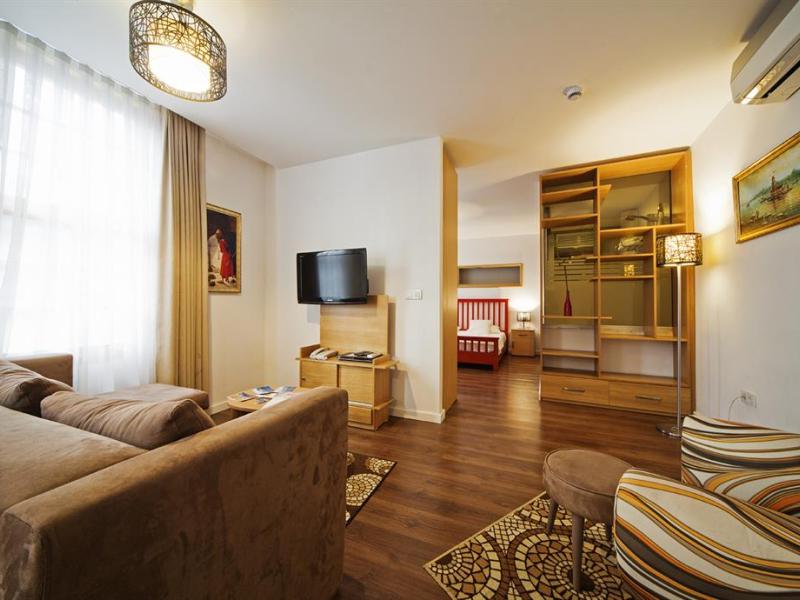 Pera City Suites