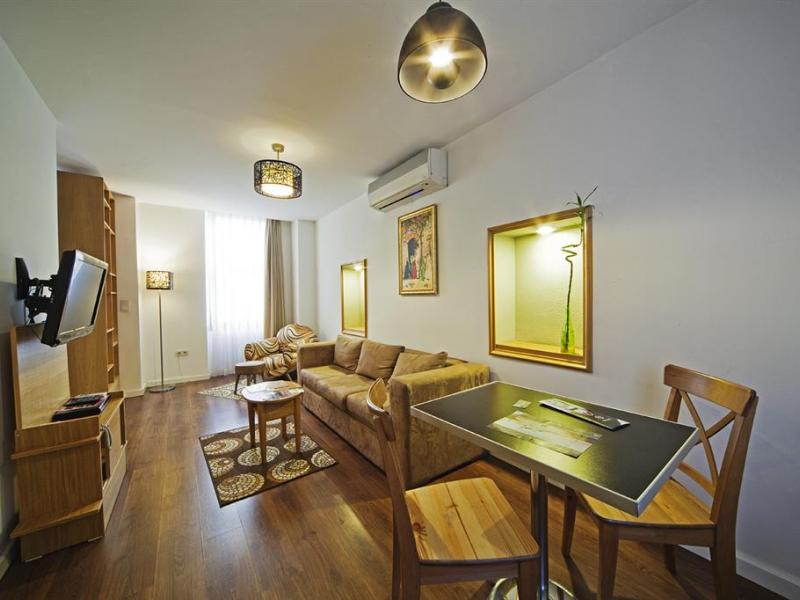 Pera City Suites