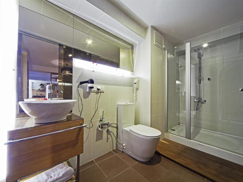 Pera City Suites